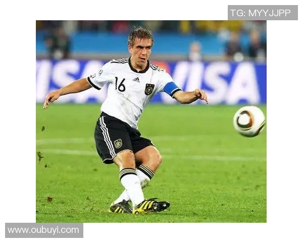 落选的足球明星盘点那些曾经辉煌却未能入选的传奇球员们